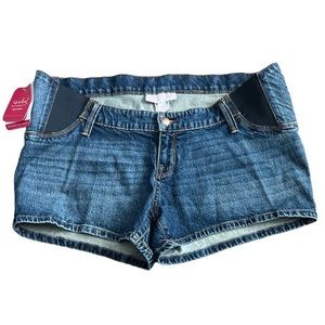 Isabel Maternity by Ingrid & Isabel Under Belly Midi Maternity Jean Shorts‎ 10